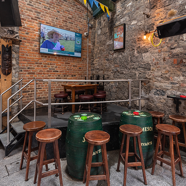 Ryans Bar